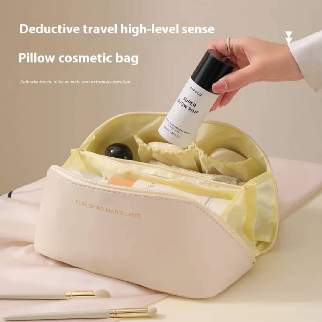 trousse de toilette et maquillage