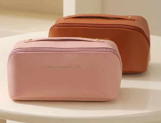 trousse de toilette et maquillage
